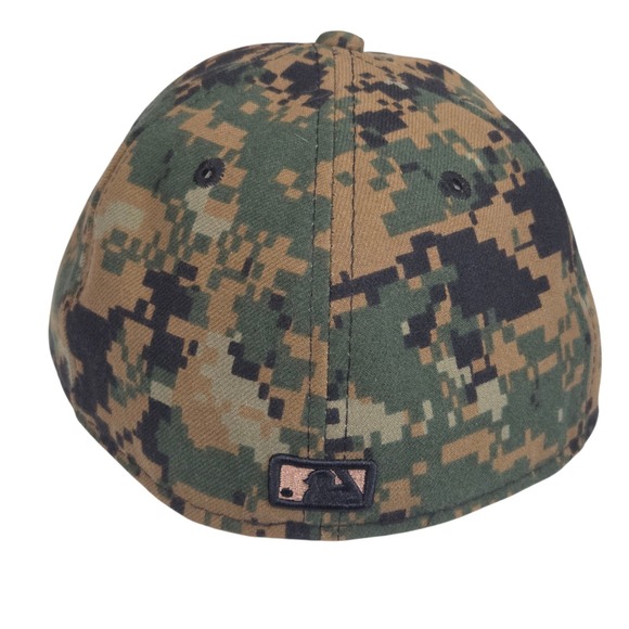 Pittsburgh Pirates Hat‎ New Era 59Fifty Authentic Collection Fitted 7 1/8 Camo - Picture 6 of 8